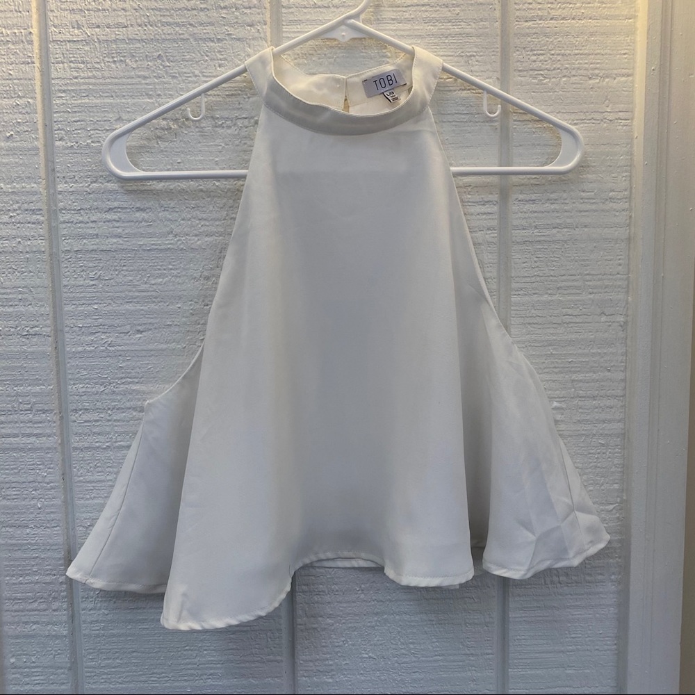 Gorgeous, flowy, silky, crop top from TOBI!